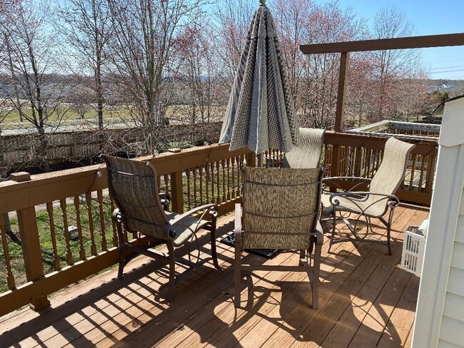 Photo - 41889 Precious Square