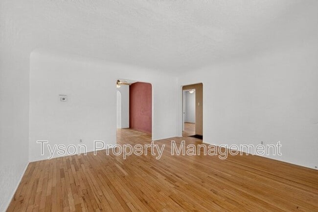 Photo - 310 Truman St NE