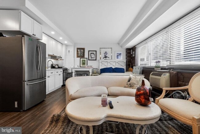 Photo - 2101 Chestnut St Unit 1805