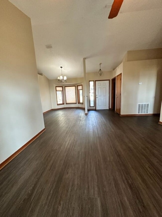 Photo - 1276 Quattlefield Ln