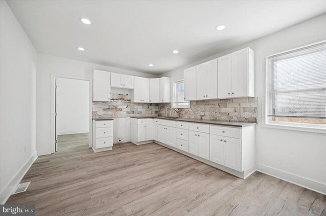 Building Photo - 2135 N 20th St