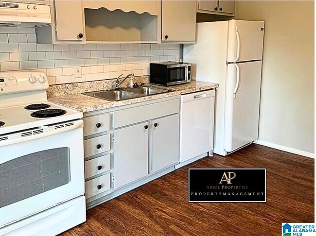 Photo - 820 Beacon Pkwy E Unit D