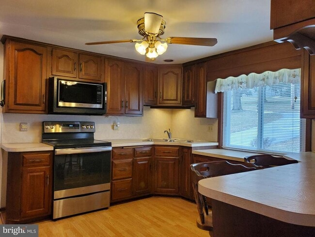 Building Photo - 119 Mt Airy Rd