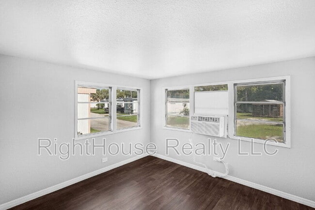 Photo - 2854 Lake Alfred Rd