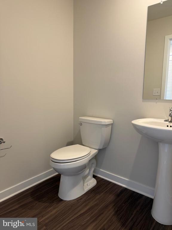 Photo - 33 E Front St