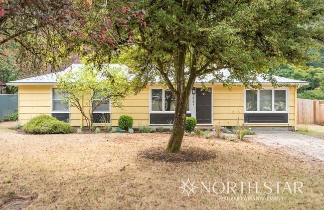 Building Photo - Charming Cottage in Lake Oswego Rental