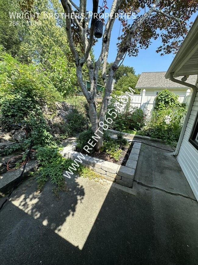 Photo - 2525 Bernhurst Dr