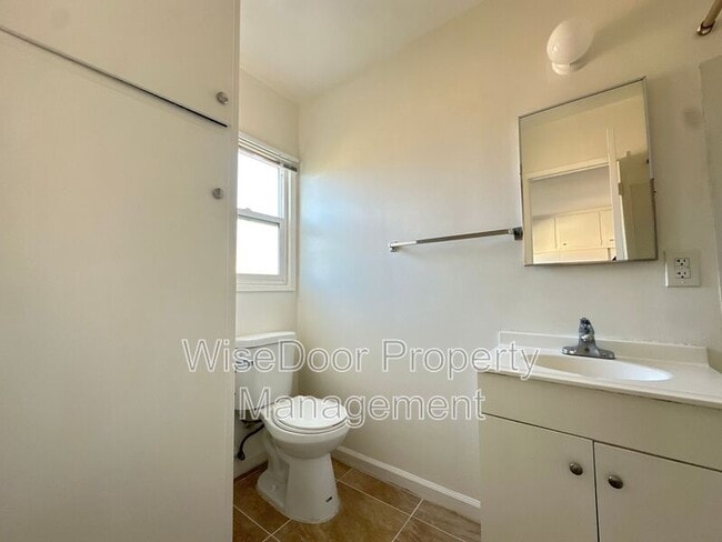 5934 Cloverly Ave Unidad C