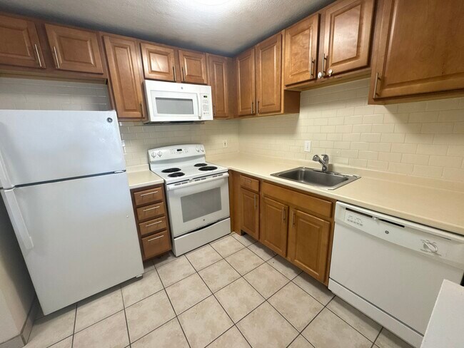 Photo - 250 Main St Unit A