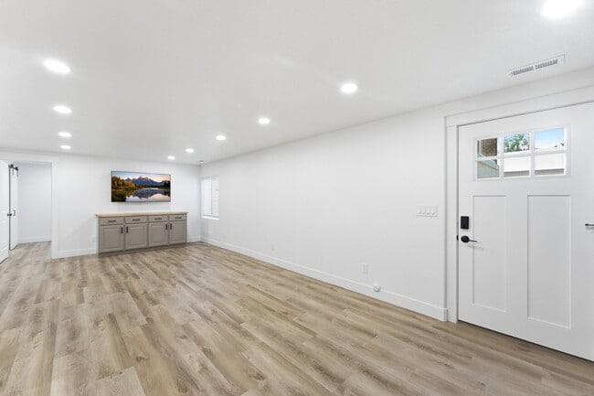Photo - 2432 W Santa Fe Dr