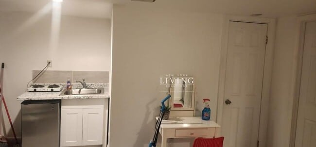 Building Photo - 0 bedroom in Brooklyn NY 11221 Unit 1d Rental