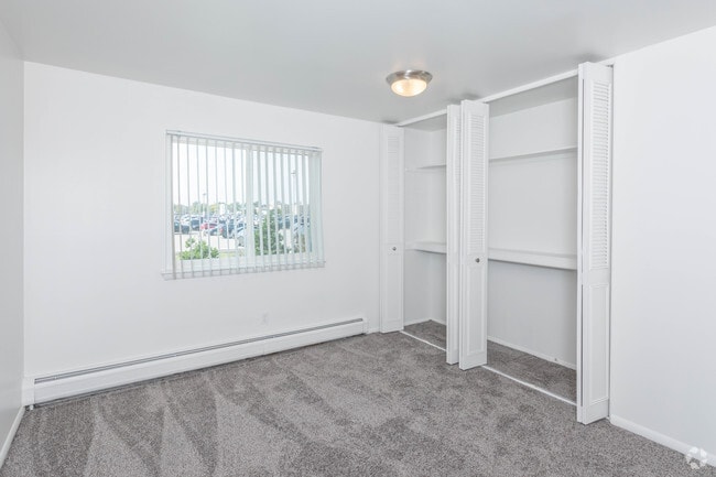 1HAB, 1BA - 850 ft² estilo C recientemente renovado - Huntington Club Apartments