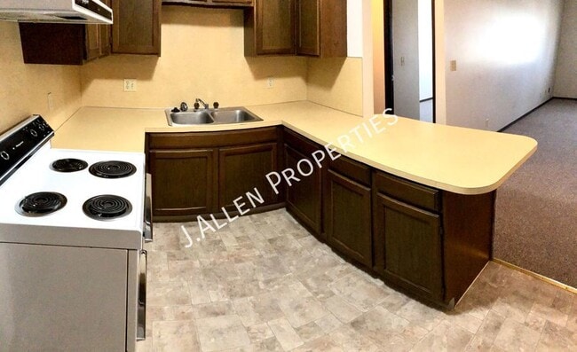 Building Photo - 607 W Michigan Ave Rental
