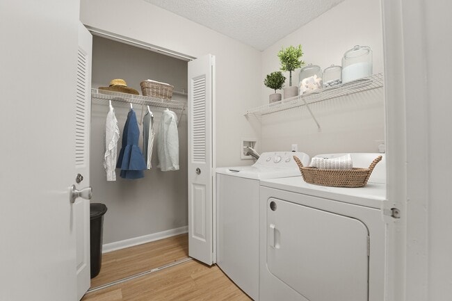 Elevate your living experience at Eagle Rock Apartments at Abingdon with modern laundry facilities designed for convenience. Enjoy spacious interiors and stylish amenities that make everyday tasks easier. Schedule a tour today to see it for yourself!