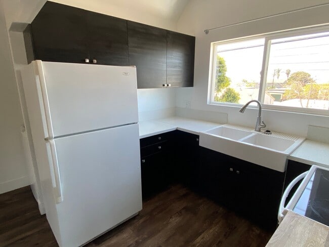 Photo - 3320-3322 Clairemont Dr Unit 3322B