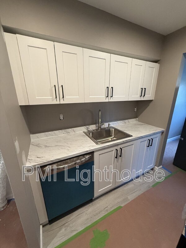 Building Photo - 144 Storm Dr