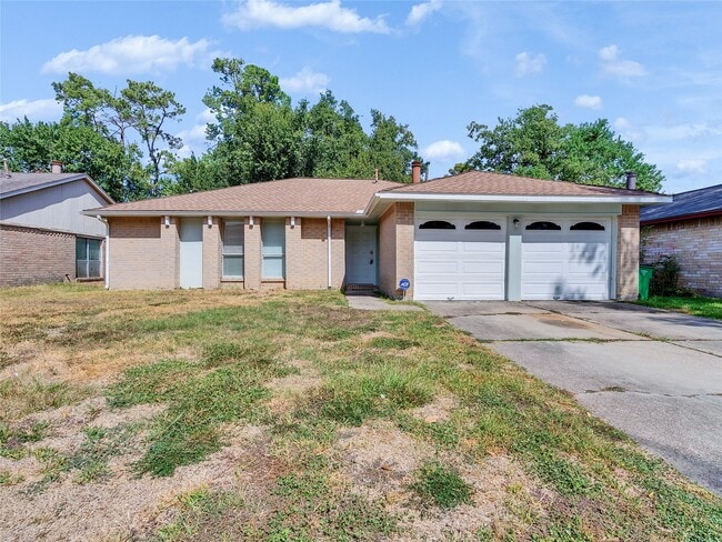 Building Photo - 24006 Spring Gum Dr