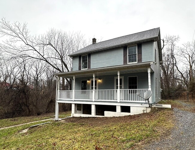 Building Photo - Charming Colonial in Peaceful Wooded Setting in Westminster!