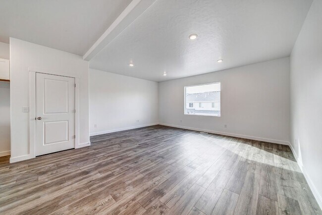 Photo - 1132 W 310 S