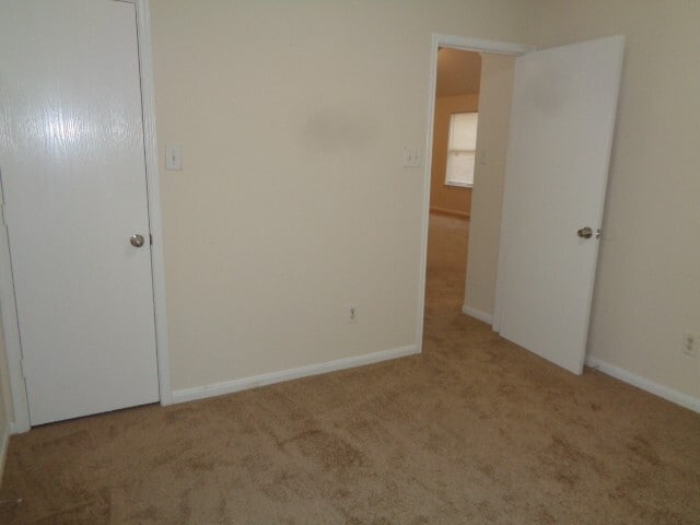 Building Photo - 15627 Kippers Dr