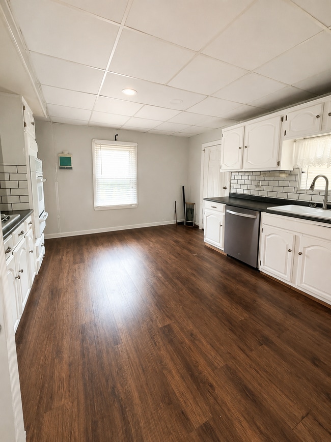 Photo - 31 Sheridan Ave Unit 31 Sheridan Ave #2