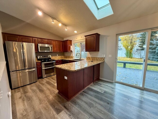 Photo - Stunning 3 Bed 2 Bath Eagle Ridge Home w/ ...