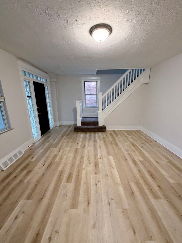 Photo - 2233 Brownsville Rd