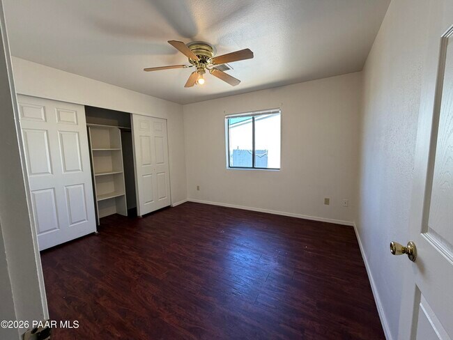 3284 N Greg Dr Unidad B