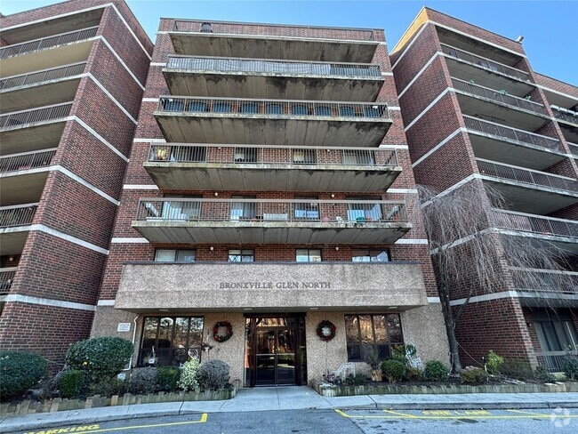 Building Photo - 1374 Midland Ave Unit 50610708 Rental