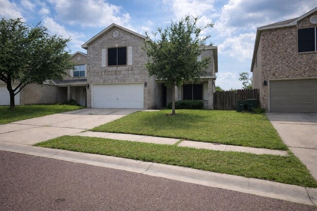 Photo - 612 Pinos Cir