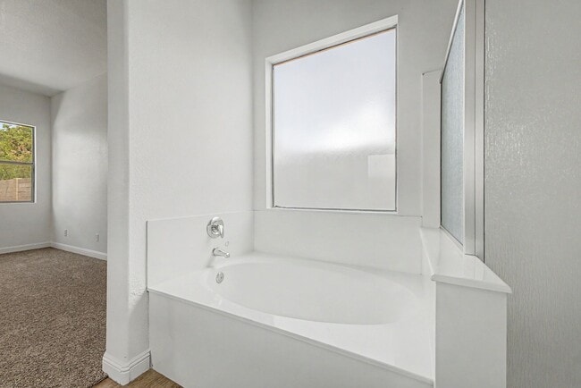 Photo - 1900 E Woodsman Pl