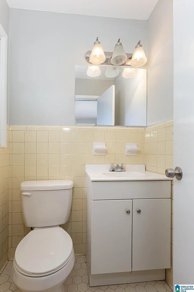 Photo - 1130 Linwood St