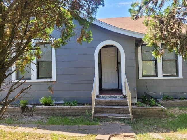 Photo - Great Home in Procter St!