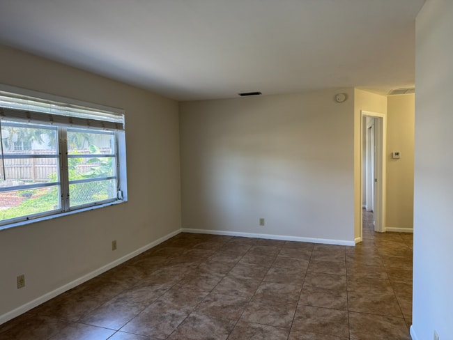 Photo - 1610 Shirley Ct Unit 2