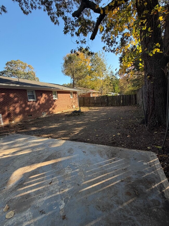 Photo - 203 Ellerbe Dr