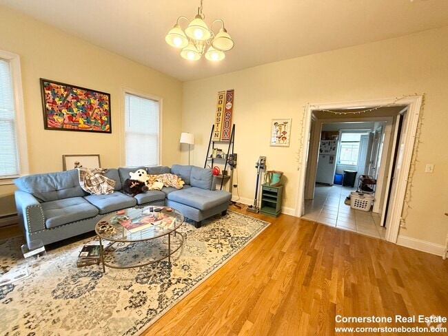 Building Photo - 36 Hawthorne St Unit 1 Rental