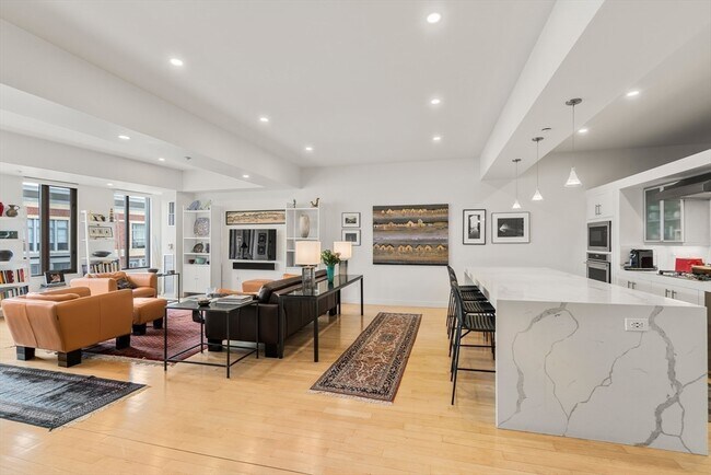 Photo - 1313 Washington St Unit 608
