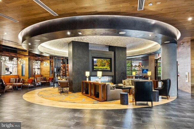 Photo - 1213 Walnut St Unit 304