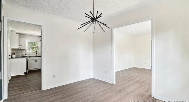 Photo - 7008 Darnell St