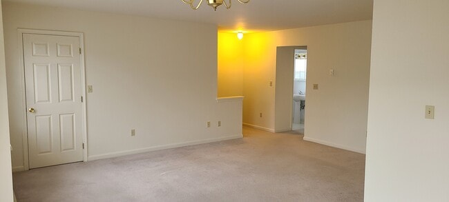 Photo - 2630 Waldman Dr Unit 8