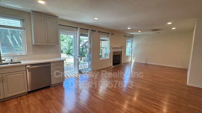 Photo - 234 La Monte Ln