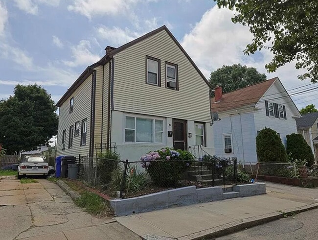 Building Photo - 79 Vine St Unit 2 Rental