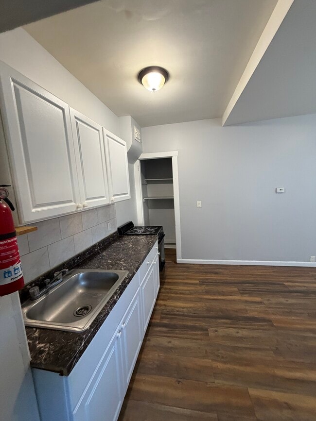 Photo - Woodward Apts Unit 413-5