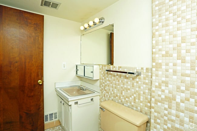 2BR, 1BA
