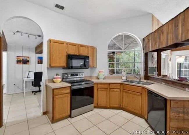 543 Pine Lake View Dr