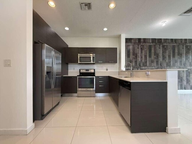 Photo - 3563 NW 13th St