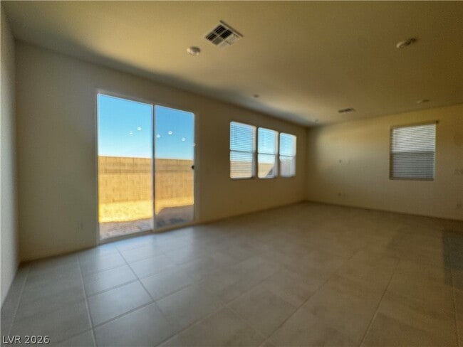 Photo - 9250 Innot Ave