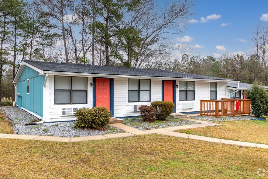 Holly Park Square Apartments