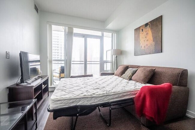 Photo - 45 Dunfield Ave Unit ID1345773P