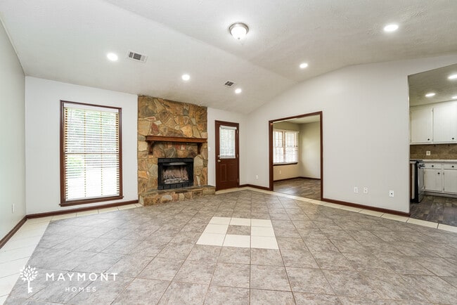 Photo - 3775 Ebenezer Rd SE